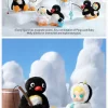 Baby Molly × Pingu Seria Happy Fishing – Cutie de vinil cu pandantiv de pluș Baby Molly × Pingu Seria Happy Fishing – Cutie de vinil cu pandantiv de pluș