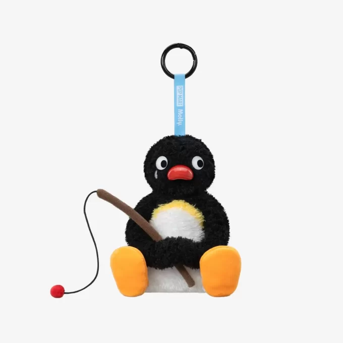 Baby Molly × Pingu Seria Happy Fishing – Cutie de vinil cu pandantiv de pluș Baby Molly × Pingu Seria Happy Fishing – Cutie de vinil cu pandantiv de pluș