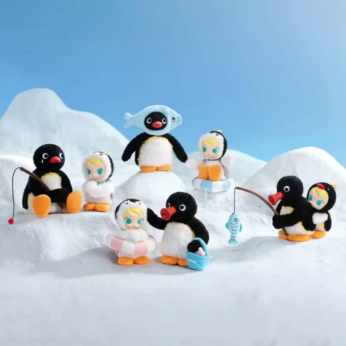 Baby Molly × Pingu Seria Happy Fishing – Cutie de vinil cu pandantiv de pluș Baby Molly × Pingu Seria Happy Fishing – Cutie de vinil cu pandantiv de pluș