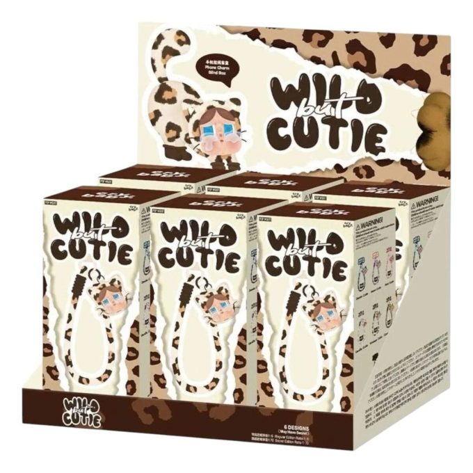 Carcasă sigilată pentru pandantiv de telefon Crybaby Wild but Cutie (6 cutii blind)