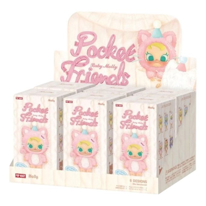 Cutie sigilată cu pandantiv de pluș Baby Molly Pocket Friends din vinil (6 cutii oarbe)