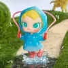 Figurină amuzantă Baby Molly, zi ploioasă