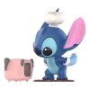 Figurină Disney Stitch la o întâlnire „Gătind cina”