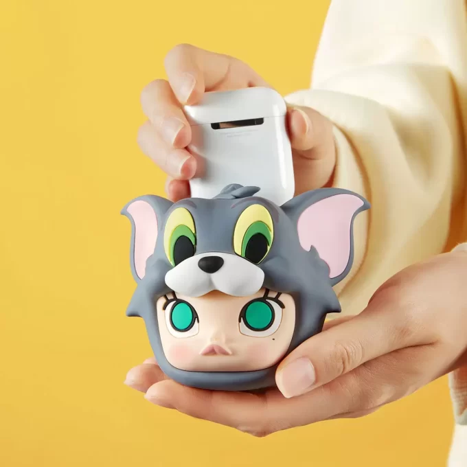 MOLLY X Warner Bros. Seria aniversară de 100 de ani – Husă pentru căști (Tom și Jerry)
