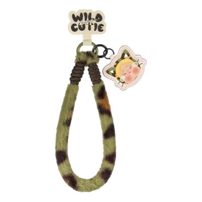 Pandantiv telefon Crybaby Wild but Cutie „Camo Cutie”