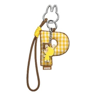 Pin Labubu pentru pandantiv scrisoare de dragoste „P”