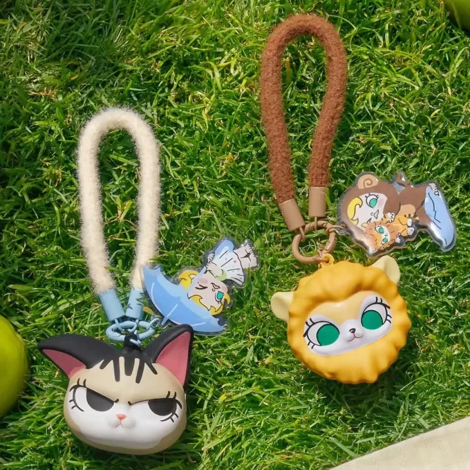 Seria Baby Molly și Baby Tabby – Cutie cu pandantiv Pinch pentru jaluzele Seria Baby Molly și Baby Tabby – Cutie cu pandantiv Pinch pentru jaluzele