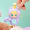 Seria Baby Molly Pocket Friends – Cutie de pluș din vinil cu pandantiv