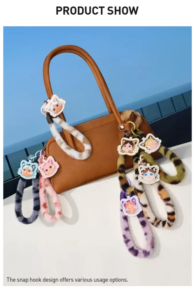 Seria CRYBABY Wild But Cutie – Cutie de telefon cu pandantive Seria CRYBABY Wild But Cutie – Cutie de telefon cu pandantive