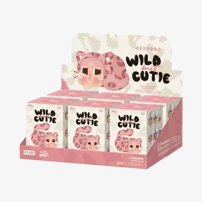 Seria CRYBABY Wild But Cutie – Cutie de vinil din pluș cu pandantiv Seria CRYBABY Wild But Cutie – Cutie de vinil din pluș cu pandantiv