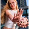 Seria CRYBABY Wild But Cutie – Cutie de vinil din pluș cu pandantiv Seria CRYBABY Wild But Cutie – Cutie de vinil din pluș cu pandantiv