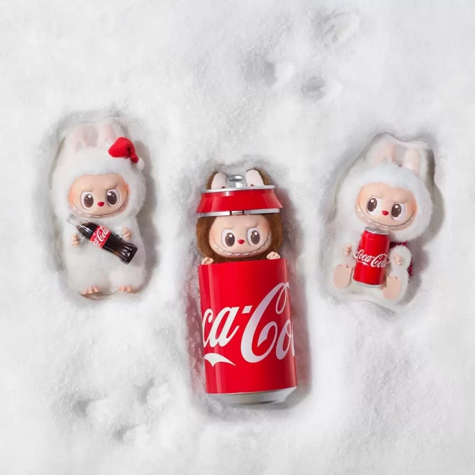 SERIA MONȘTRILOR COCA-COLA – Cutie de vinil cu fețe decorative SERIA MONȘTRILOR COCA-COLA – Cutie de vinil cu fețe decorative